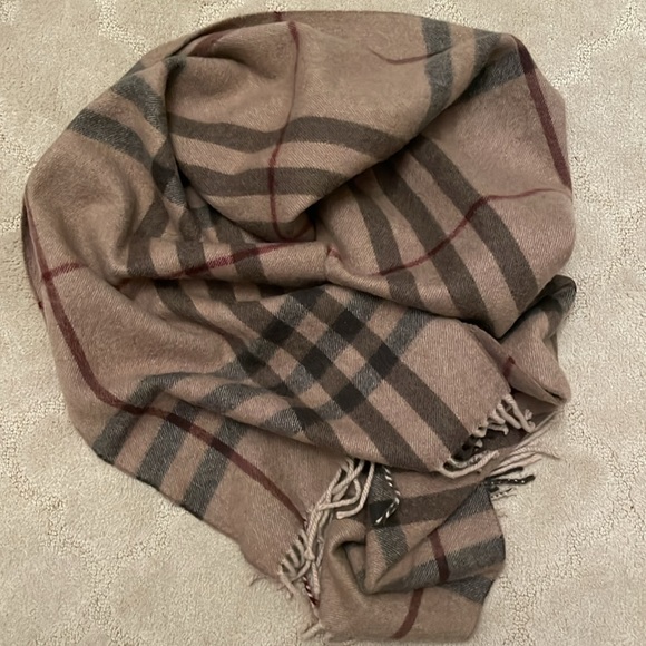 Auth Burberry 💯 Cashmere Nova Check Scarf Soft Brown Burgundy Dark Brown - Picture 8 of 9